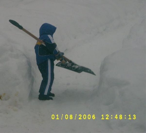 Caden_shovelling1.jpg
